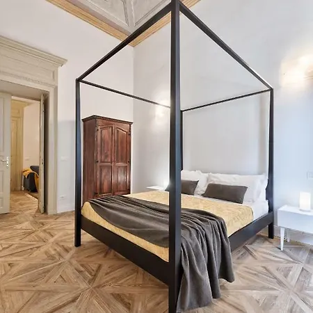 To Art Apartment